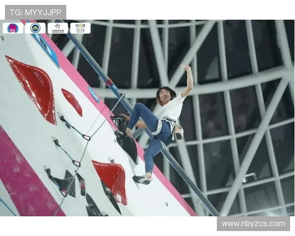 广州攀岩队在全国攀岩状态排行榜中荣获第四名的佳绩