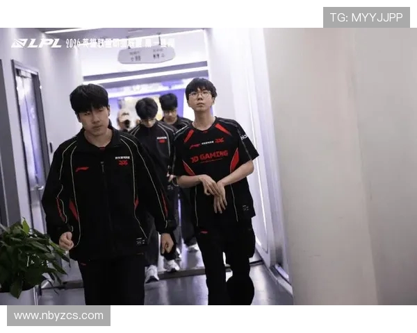 赛后复盘:IG与JDG对决中的状态分析与未来展望 赛后复盘:IG与JDG对决中的状态分析与未来展望