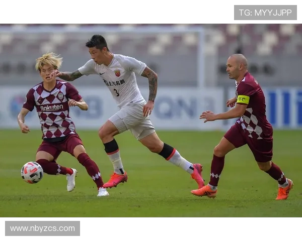 上海足球队心理素质引发热议球迷与专家各执己见探讨背后原因 上海足球队心理素质引发热议球迷与专家各执己见探讨背后原因